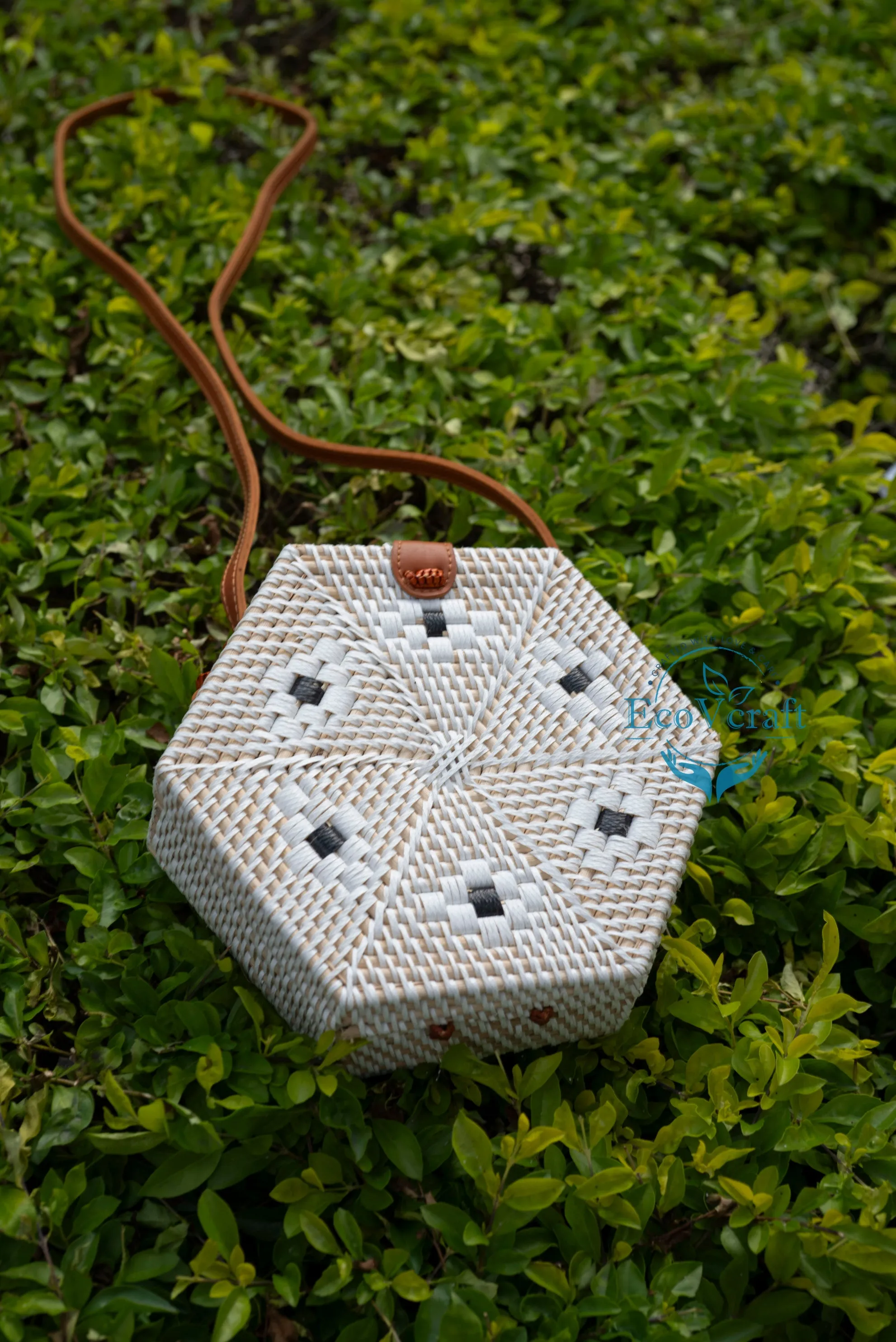 Get Set Go White Hexagonal Crossbody Bag