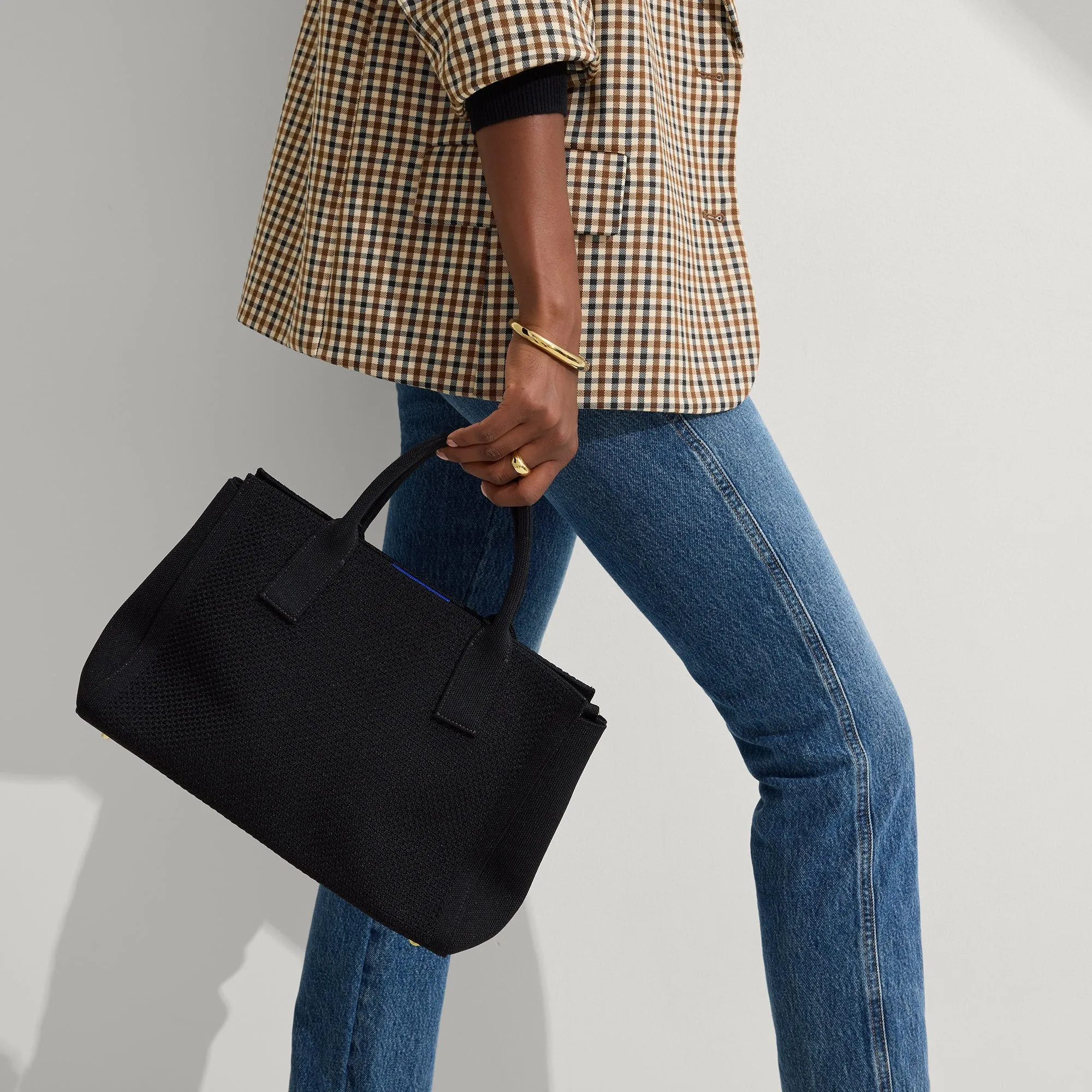 The Classic Handbag - Black