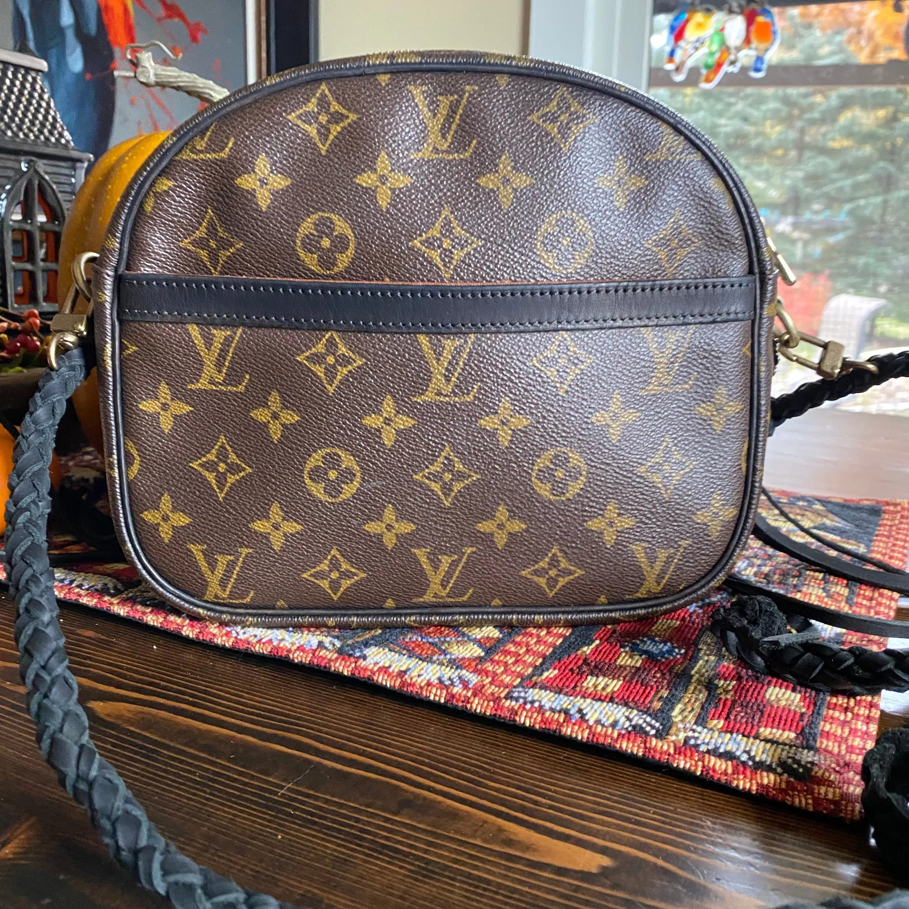 The Cockatiel - Vintage Monogram in Black Crossbody