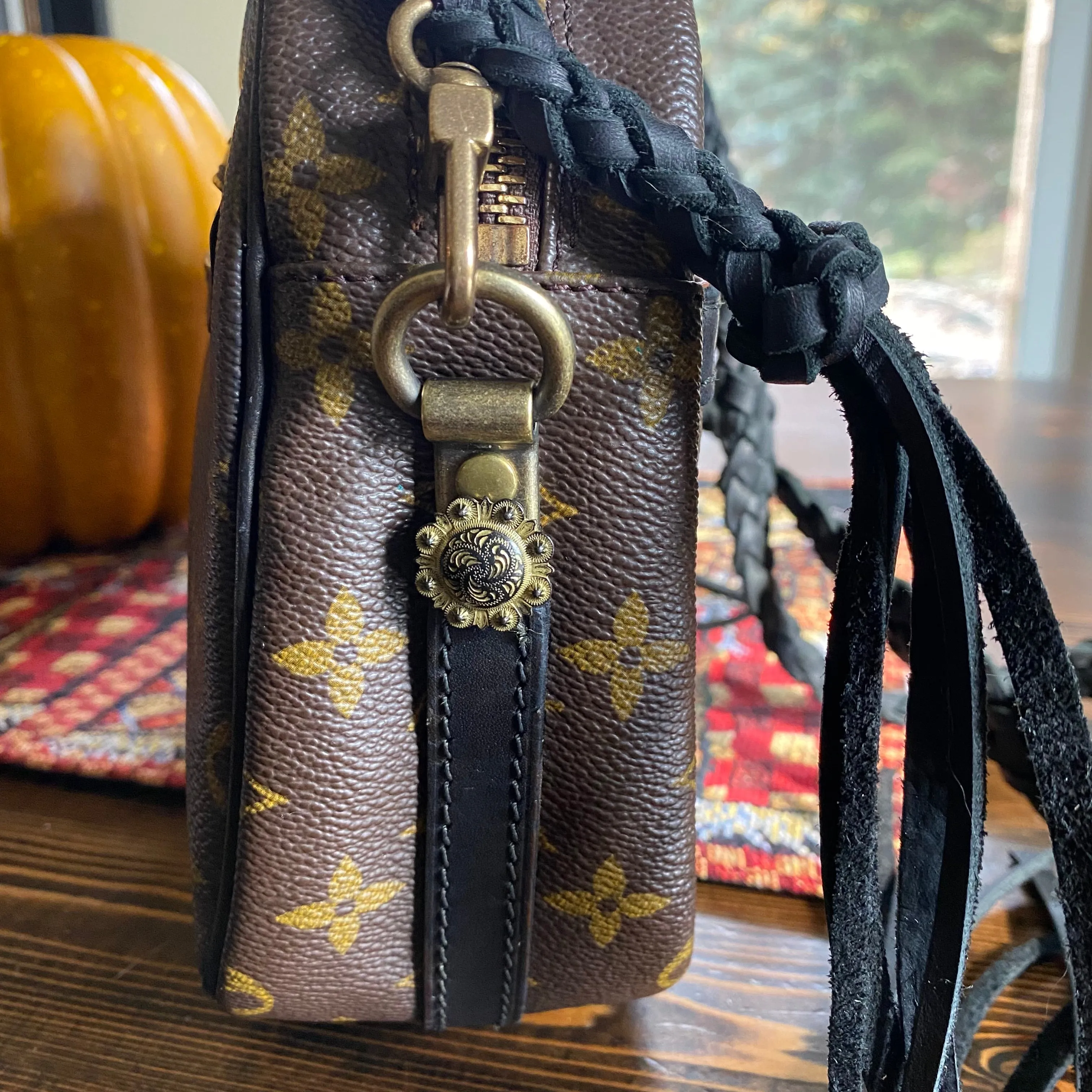 The Cockatiel - Vintage Monogram in Black Crossbody