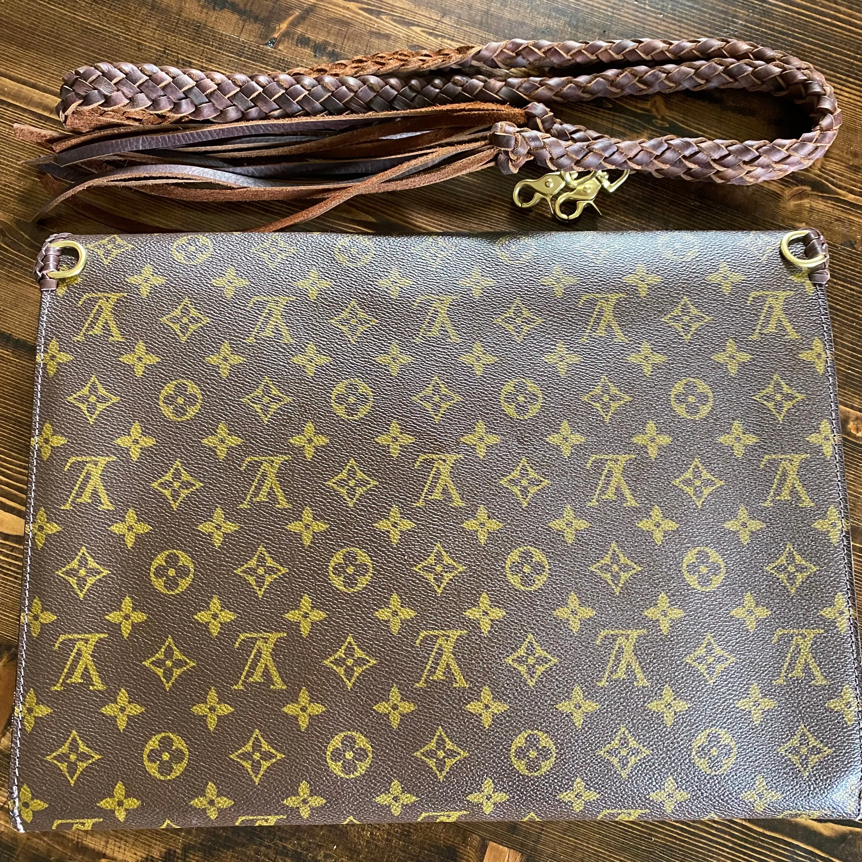 The Grebe Document Holder in Monogram