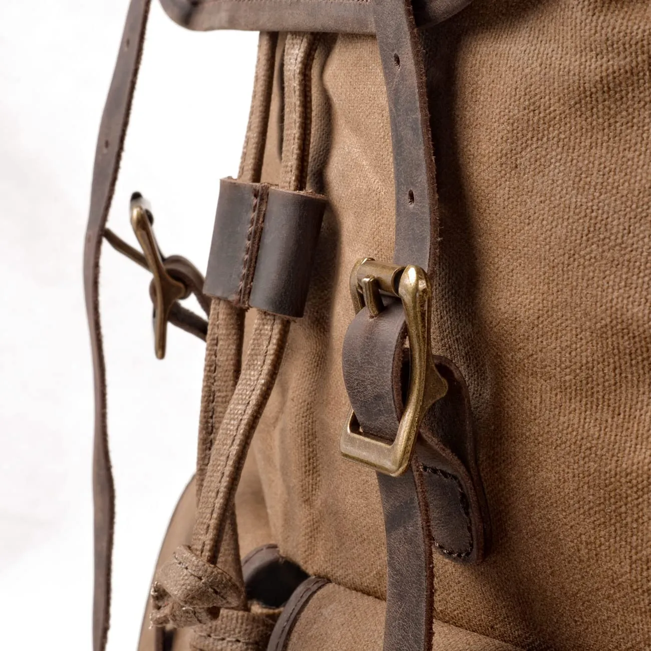 WUDON Travel Leather Backpack for Men - Travel Leather Backpack Vintage Canvas Shoulder Rucksack for School Flight Hiking